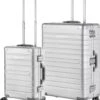 CarryOn Kofferset ULD - Luxe Aluminium Handbagage Koffer 55cm + 76cm Grote Reiskoffer - Dubbel TSA Slot - Zilver 2 CarryOn Kofferset ULD - Luxe Aluminium Handbagage Koffer 55cm + 76cm Grote Reiskoffer - Dubbel TSA Slot - Zilver -Reisopslag Winkel 1034x1200
