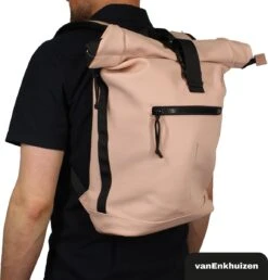 VanEnkhuizen Rolltop Rugzak Met Laptopvak 15,6 Inch - 20 Liter - Waterafstotend En Thermo Materiaal - Roze 15 VanEnkhuizen Rolltop Rugzak Met Laptopvak 15,6 Inch - 20 Liter - Waterafstotend En Thermo Materiaal - Roze -Reisopslag Winkel 1149x1200 4
