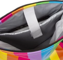 New Rebels® Mart - Rugtas - Regenboog - Waterbestendig - Roll-top - 151413121087.9 - 35x10x46cm - Rugzak / Backpack -Reisopslag Winkel 1200x1143 1