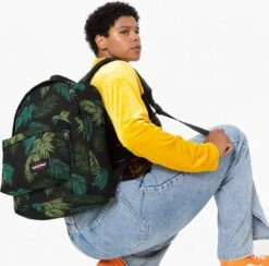 Eastpak OUT OF OFFICE Rugzak, 27 Liter, 13.3 Inch Laptopvak - Brize Palm Core 12 Eastpak OUT OF OFFICE Rugzak, 27 Liter, 13.3 Inch Laptopvak - Brize Palm Core -Reisopslag Winkel 1200x1186 6
