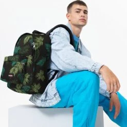 Eastpak OUT OF OFFICE Rugzak, 27 Liter, 13.3 Inch Laptopvak - Brize Palm Core 13 Eastpak OUT OF OFFICE Rugzak, 27 Liter, 13.3 Inch Laptopvak - Brize Palm Core -Reisopslag Winkel 1200x1198 6