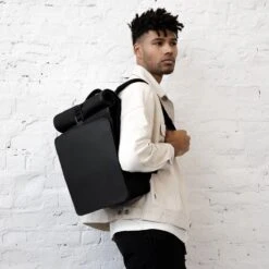 Kapten & Son Lund Pro Rugzak 16 Inch All Black -Reisopslag Winkel 1200x1200 1064