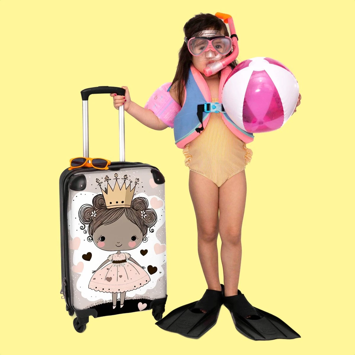 NoBoringSuitcases.com® Kinderkoffer - Trolley Op Wieltjes - Prinses - Hartjes - Kroon - Roze - Meisjes - Koffer Meisje - Past Binnen 55x40x20 Cm En 55x35x25 Cm - Reiskoffer - Fotokoffer 8 NoBoringSuitcases.com® Kinderkoffer - Trolley Op Wieltjes - Prinses - Hartjes - Kroon - Roze - Meisjes - Koffer Meisje - Past Binnen 55x40x20 Cm En 55x35x25 Cm - Reiskoffer - Fotokoffer - Image 6