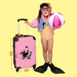 NoBoringSuitcases.com® Koffer Groot - Slak - Roze - Meisjes - Racen - Trolley Koffer Met TSA-slot - Met Wielen - 90 Liter - Reiskoffer - 66 Cm -Reisopslag Winkel 1200x1200 672
