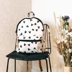 Kidzroom Lucky Me - Rugzak - 2 T/m 6 Jaar - Wit - Hartjes -Reisopslag Winkel 1200x1200 943