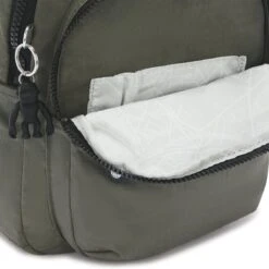 Kipling SEOUL S Rugzak, 14 Liter - Green Moss -Reisopslag Winkel 1200x1200 989