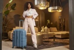 ©TROLLEYZ - Paris No.5 - Trolley - 55cm Met TSA Slot - Dubbele Wielen - 360° Spinners - 100% Polypropyleen - Handbagage Koffer In Ice Blue -Reisopslag Winkel 1200x800 14