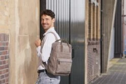 Enrico Benetti Rotterdam Laptop Rugzak 13 Inch 66597 - 12 Liter - Camel 16 Enrico Benetti Rotterdam Laptop Rugzak 13 Inch 66597 - 12 Liter - Camel -Reisopslag Winkel 1200x800 49