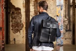 Burkely Antique Avery Unisex Rugzak - Cognac -Reisopslag Winkel 1200x800 73