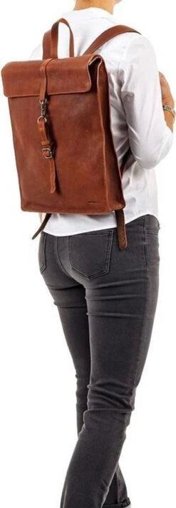 Burkely Antique Avery Unisex Rugzak - Cognac -Reisopslag Winkel 416x1200 2