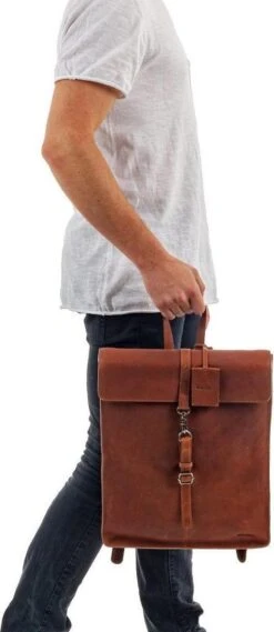 Burkely Antique Avery Unisex Rugzak - Cognac -Reisopslag Winkel 521x1200 2