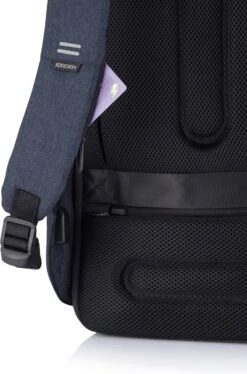 XD Design Bobby Hero Small - Anti-Diefstal Rugzak 11.5 Liter -Navy -Reisopslag Winkel 792x1200 5