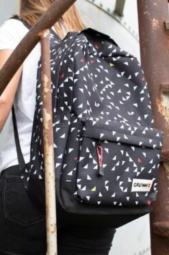 Black & White Rugzak Met Laptopvak - Gruww -Reisopslag Winkel 795x1200 11