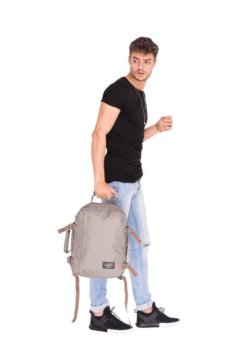 CabinZero Classic 28L Ultra Light Bag Georgian Khaki 12 CabinZero Classic 28L Ultra Light Bag Georgian Khaki - Image 10