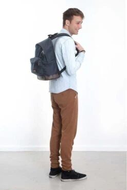 Eastpak WYOMING Rugzak, 24 Liter - Black Denim 23 Eastpak WYOMING Rugzak, 24 Liter - Black Denim -Reisopslag Winkel 801x1200 24