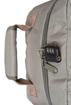 CabinZero Classic 28L Ultra Light Bag Georgian Khaki 23 CabinZero Classic 28L Ultra Light Bag Georgian Khaki -Reisopslag Winkel 808x1200 6