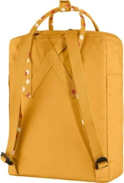 Fjallraven Fjällräven Kånken Unisex Rugzak - Ochre-Confetti Pattern -Reisopslag Winkel 814x1200 4