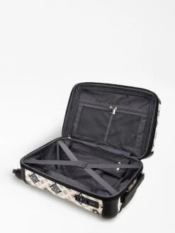 Guess House Party 18 In 4 Wheeler Dames Reiskoffer - Cream Multi Logo -Reisopslag Winkel 900x1200 5